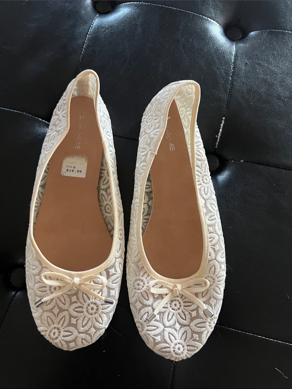 Womens Cream Lace Ballet Flats with Bow